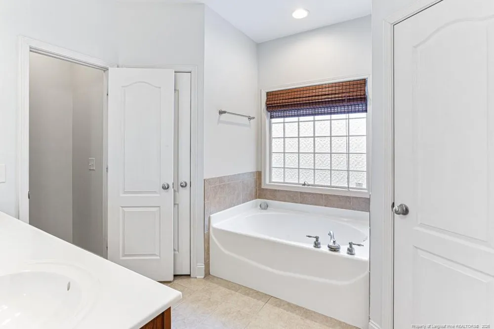 1670 Pristine Lane Hope Mills, NC 28348