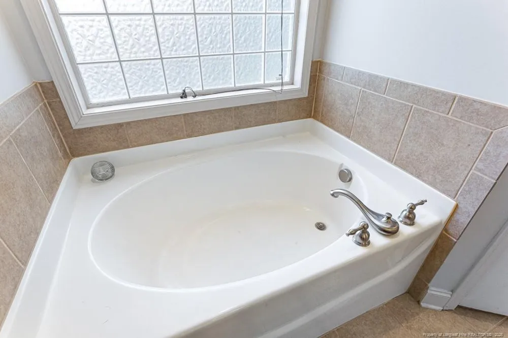 1670 Pristine Lane Hope Mills, NC 28348