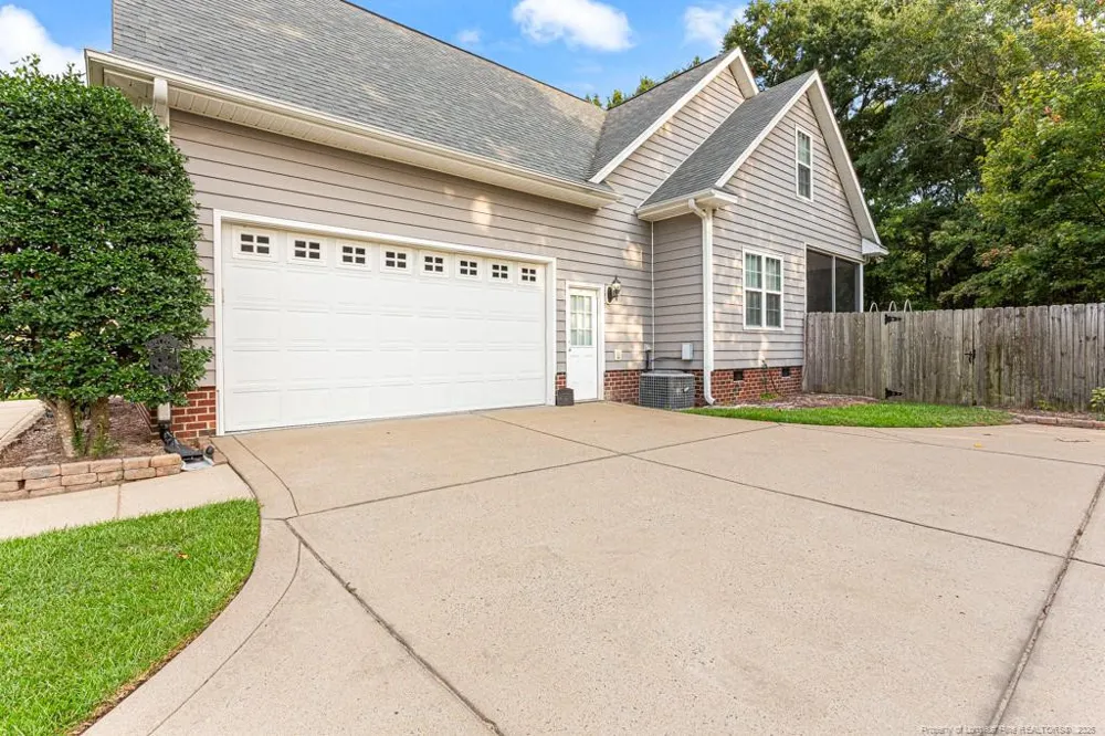 1670 Pristine Lane Hope Mills, NC 28348