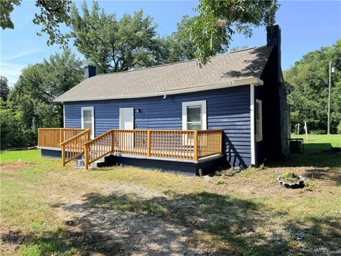 12 Eaves Drive
