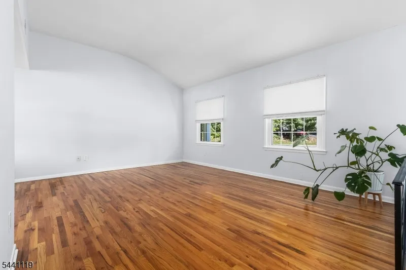 2 Arrowhead Dr Washington, NJ 07853