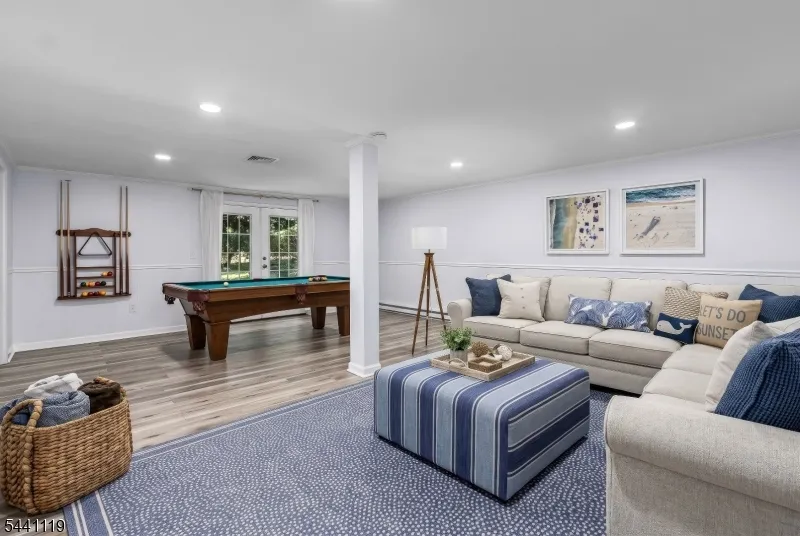 2 Arrowhead Dr Washington, NJ 07853