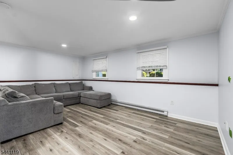 2 Arrowhead Dr Washington, NJ 07853