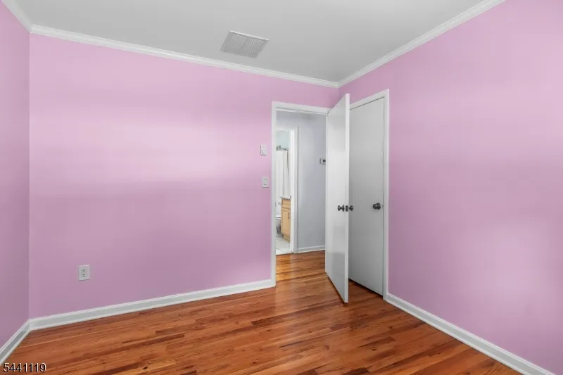 2 Arrowhead Dr Washington, NJ 07853