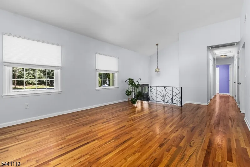 2 Arrowhead Dr Washington, NJ 07853