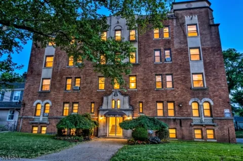 303 Hamilton Pl #A4 Unit A4