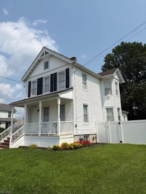 58 Thompson St