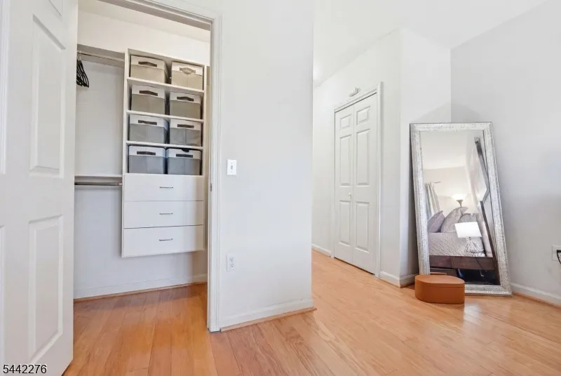 242 The Promenade #242 Unit 242 Edgewater, NJ 07020