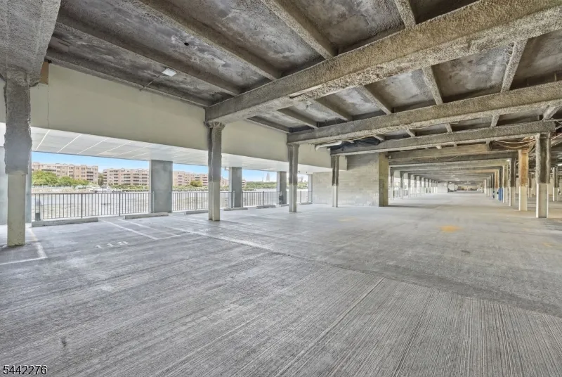 242 The Promenade #242 Unit 242 Edgewater, NJ 07020