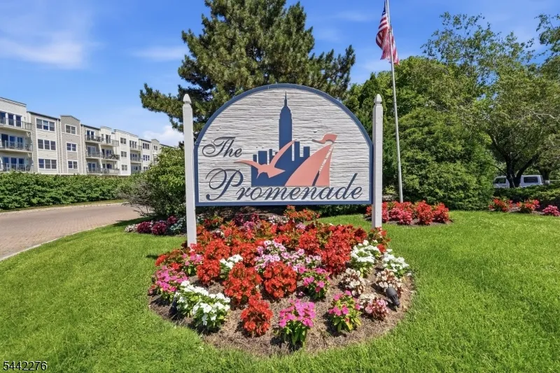 242 The Promenade #242 Unit 242 Edgewater, NJ 07020