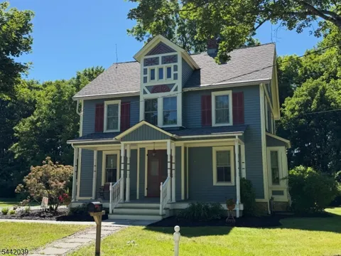 689 Bartley Rd