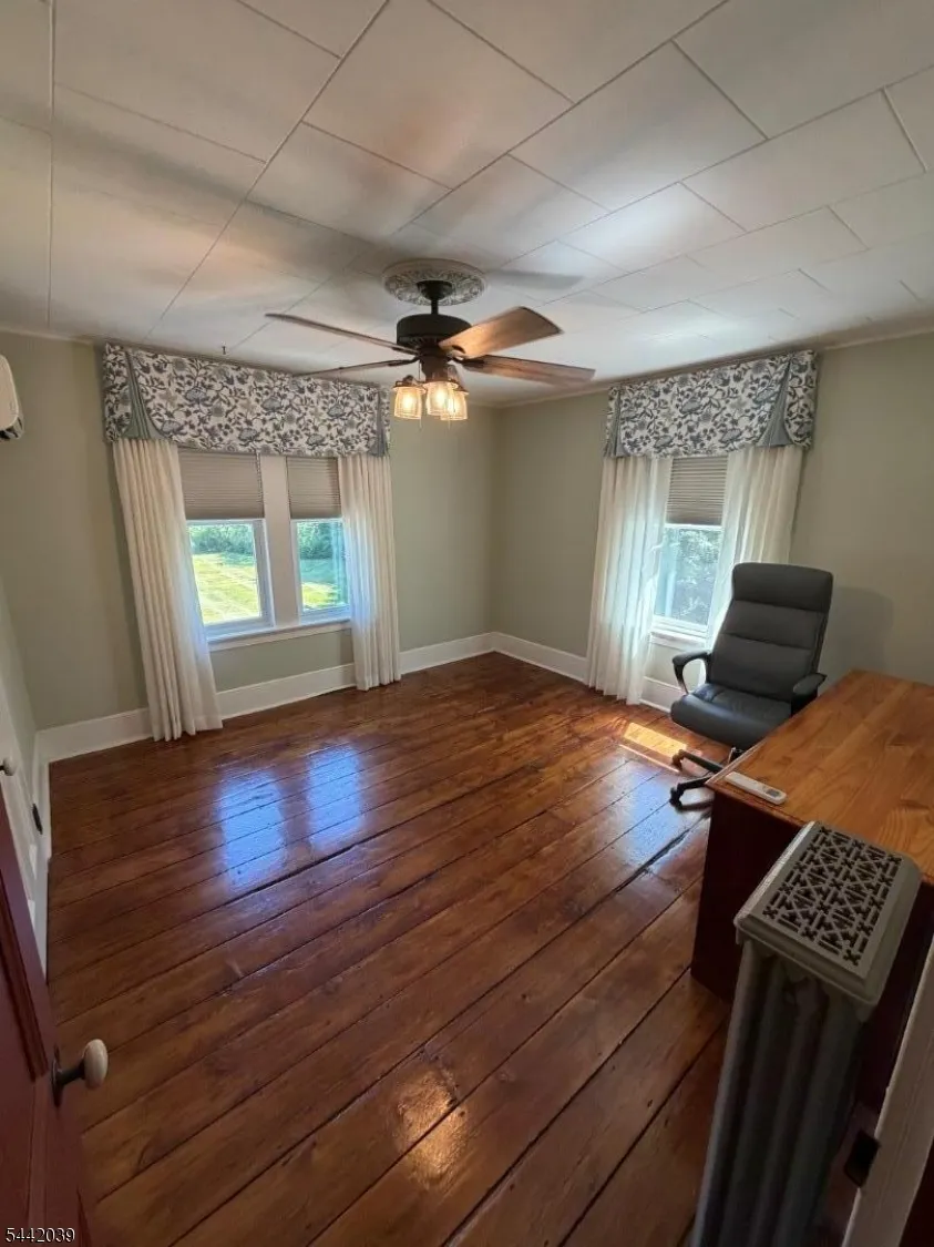689 Bartley Rd Mount Olive, NJ 07930