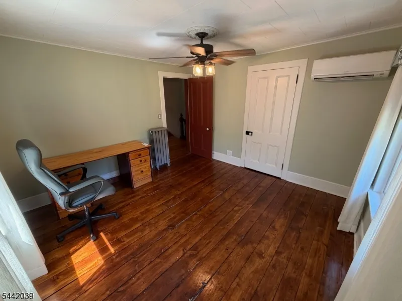 689 Bartley Rd Mount Olive, NJ 07930