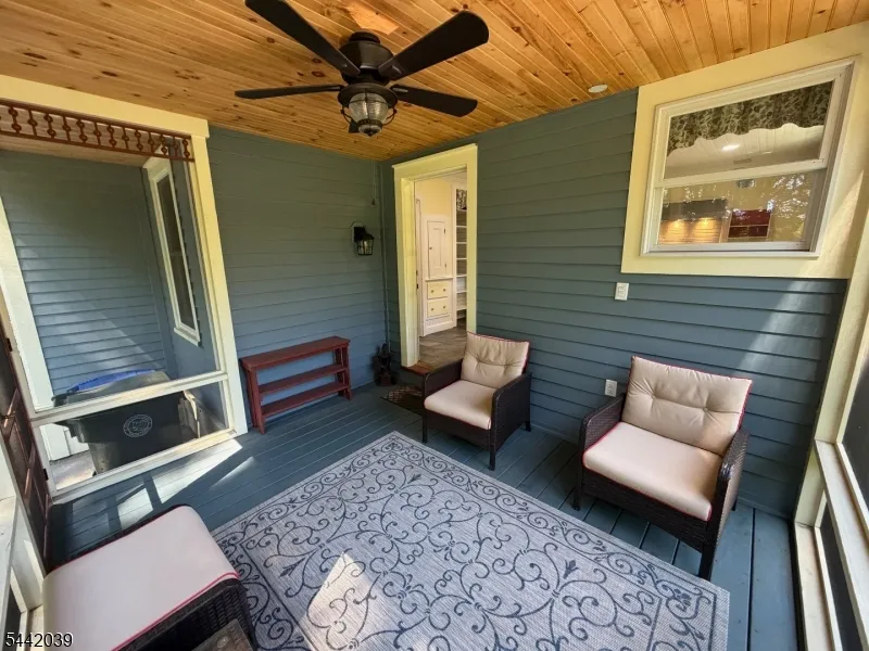 689 Bartley Rd Mount Olive, NJ 07930