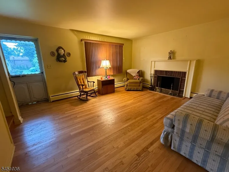 76 Linwood Ave Midland Park, NJ 07432