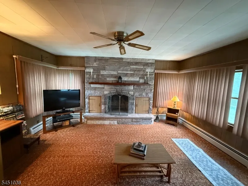 76 Linwood Ave Midland Park, NJ 07432