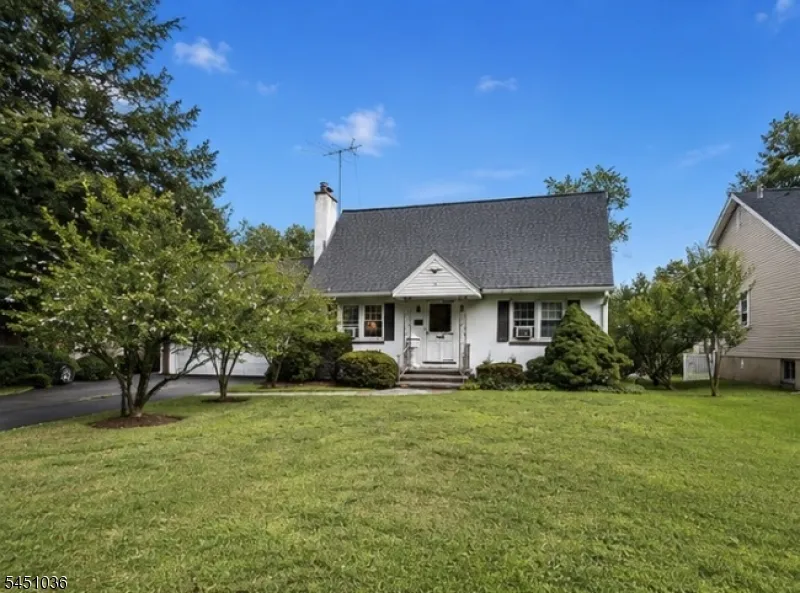 76 Linwood Ave Midland Park, NJ 07432