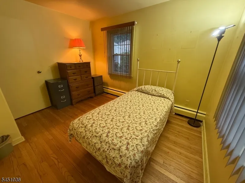 76 Linwood Ave Midland Park, NJ 07432