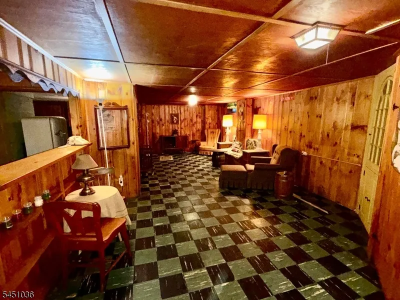 76 Linwood Ave Midland Park, NJ 07432