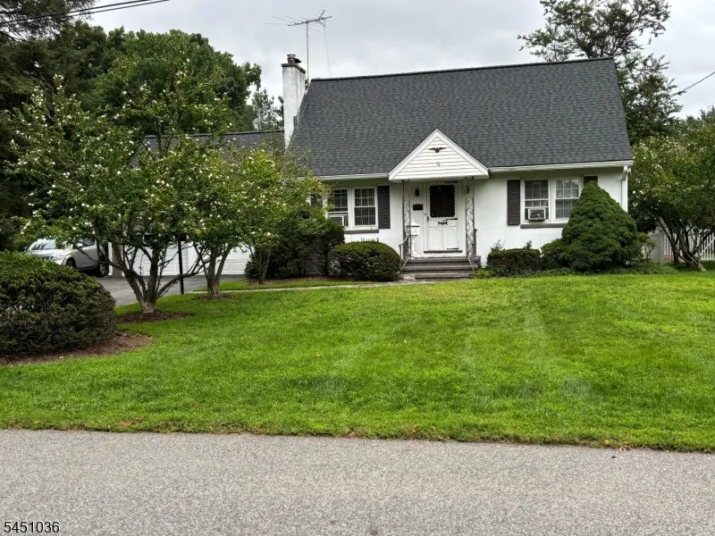 76 Linwood Ave Midland Park, NJ 07432