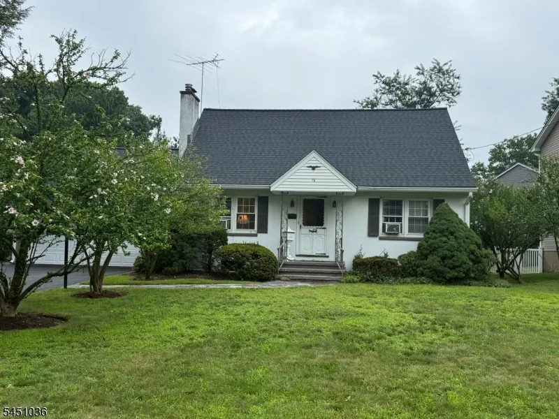 76 Linwood Ave Midland Park, NJ 07432