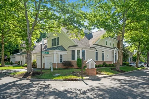 8 Hurlingham Club Road On