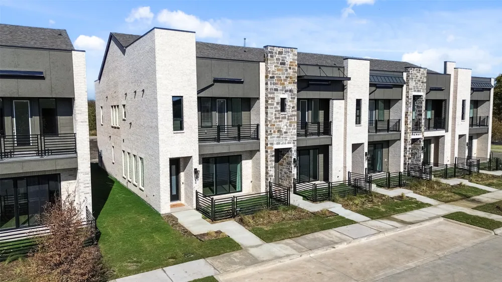 1168 DAYBREAK DRIVE #1168 Allen, TX 75013