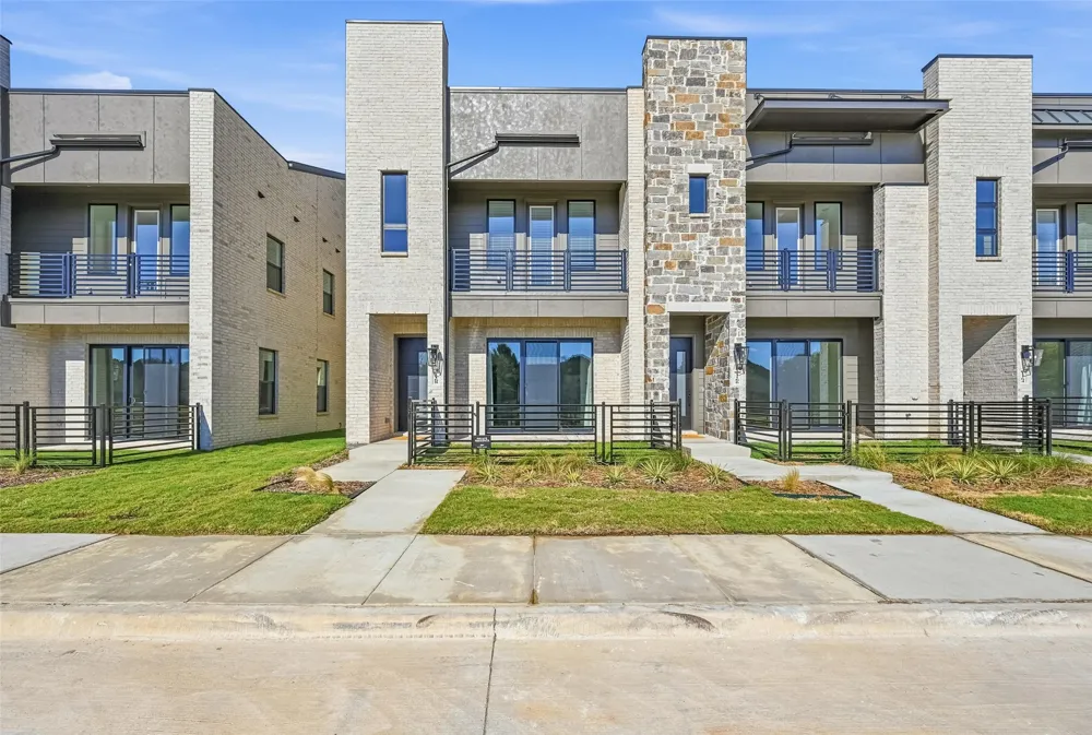 1168 DAYBREAK DRIVE #1168 Allen, TX 75013