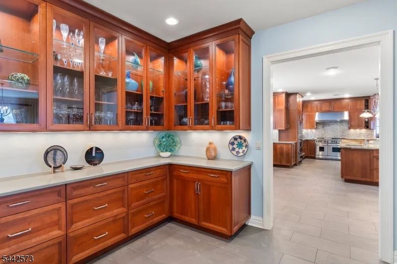 2 Cobblefield Rd Mendham, NJ 07945