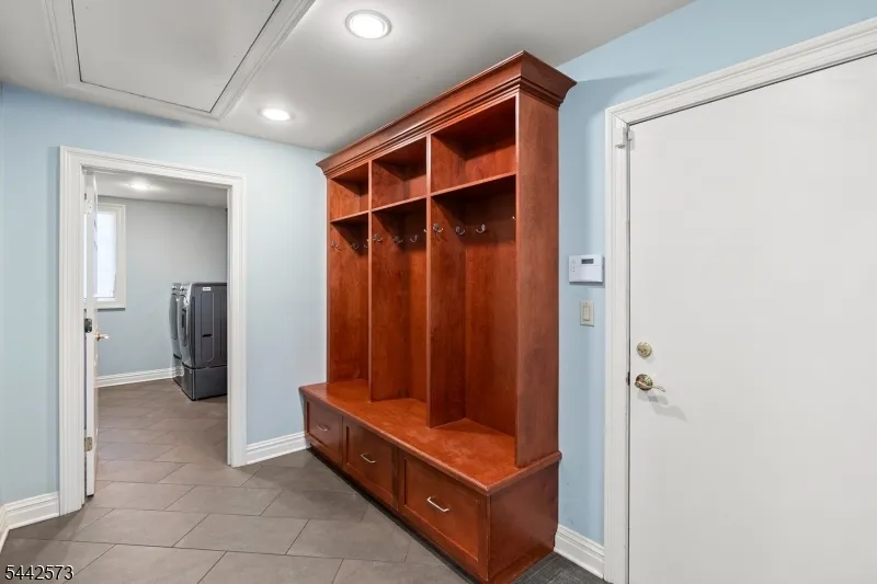 2 Cobblefield Rd Mendham, NJ 07945
