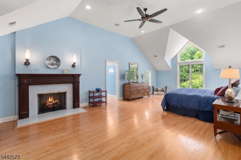 2 Cobblefield Rd Mendham, NJ 07945