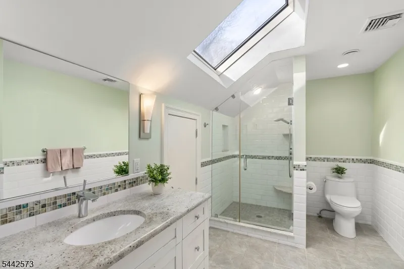 2 Cobblefield Rd Mendham, NJ 07945