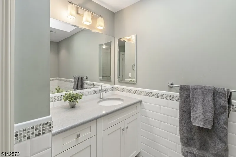 2 Cobblefield Rd Mendham, NJ 07945
