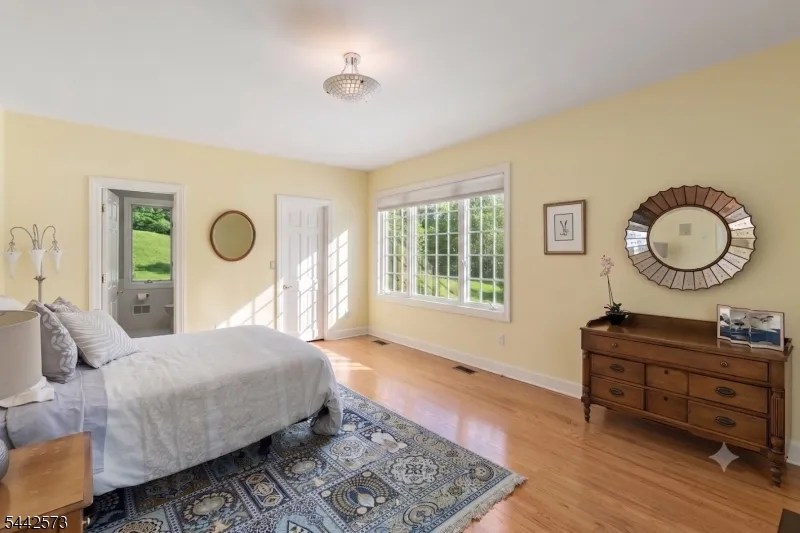 2 Cobblefield Rd Mendham, NJ 07945