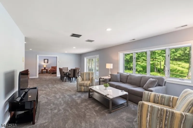 2 Cobblefield Rd Mendham, NJ 07945