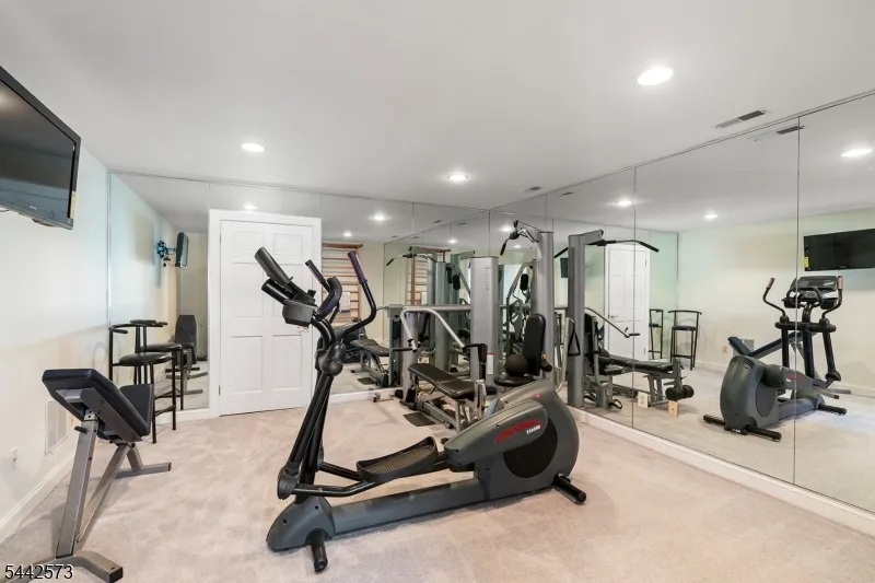 2 Cobblefield Rd Mendham, NJ 07945