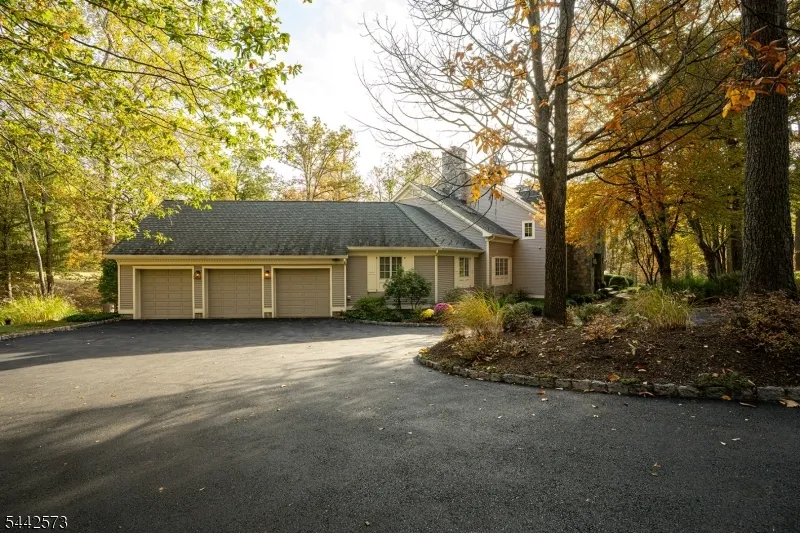 2 Cobblefield Rd Mendham, NJ 07945