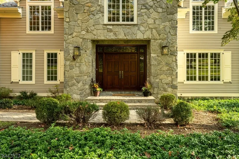 2 Cobblefield Rd Mendham, NJ 07945