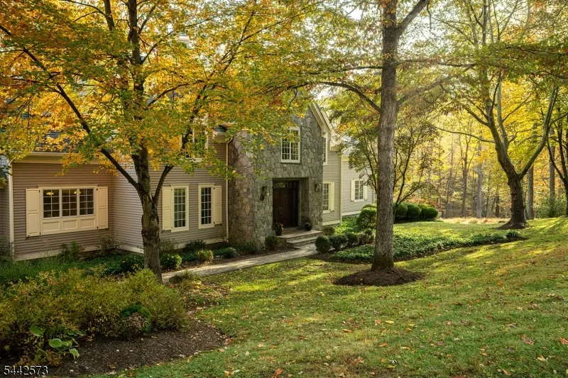 2 Cobblefield Rd Mendham, NJ 07945
