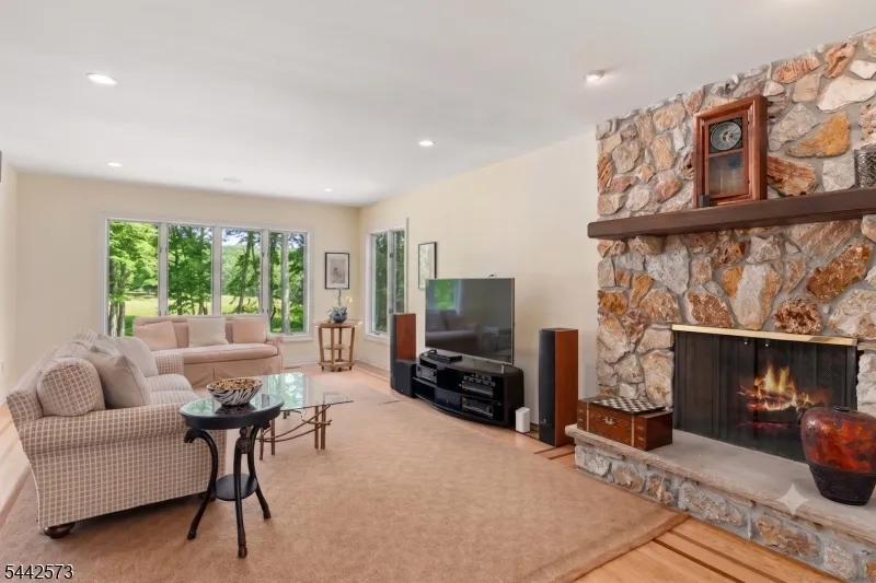 2 Cobblefield Rd Mendham, NJ 07945