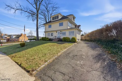 1307 Stuyvesant Ave