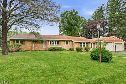 44 Burnt Hill Rd