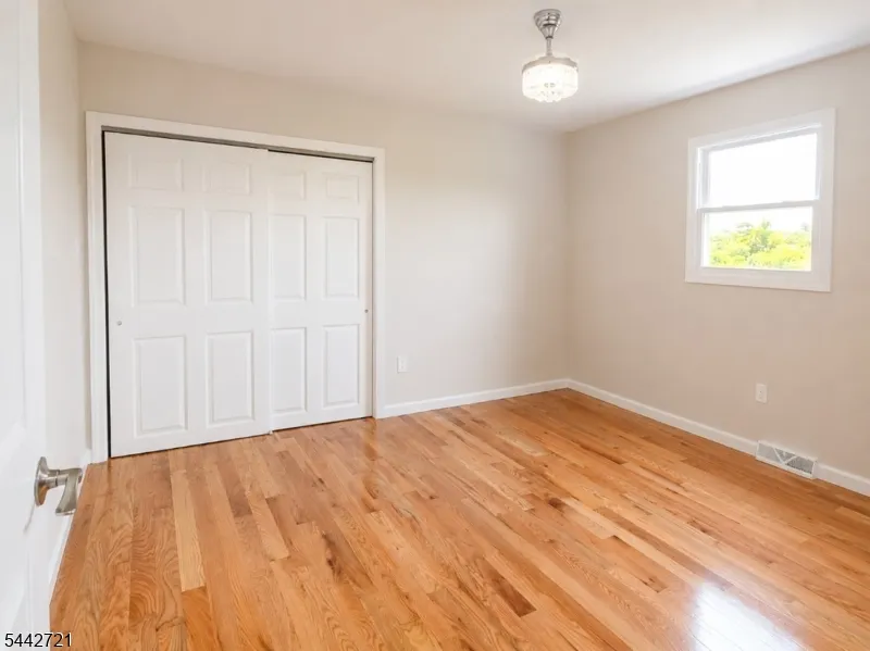 322 Madison Ave Newfield, NJ 08344