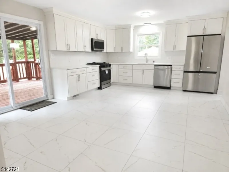322 Madison Ave Newfield, NJ 08344