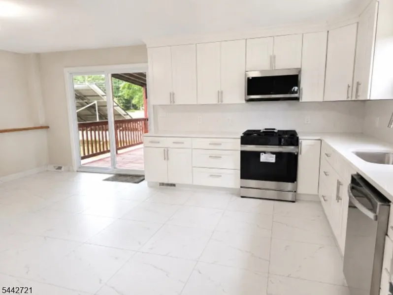322 Madison Ave Newfield, NJ 08344