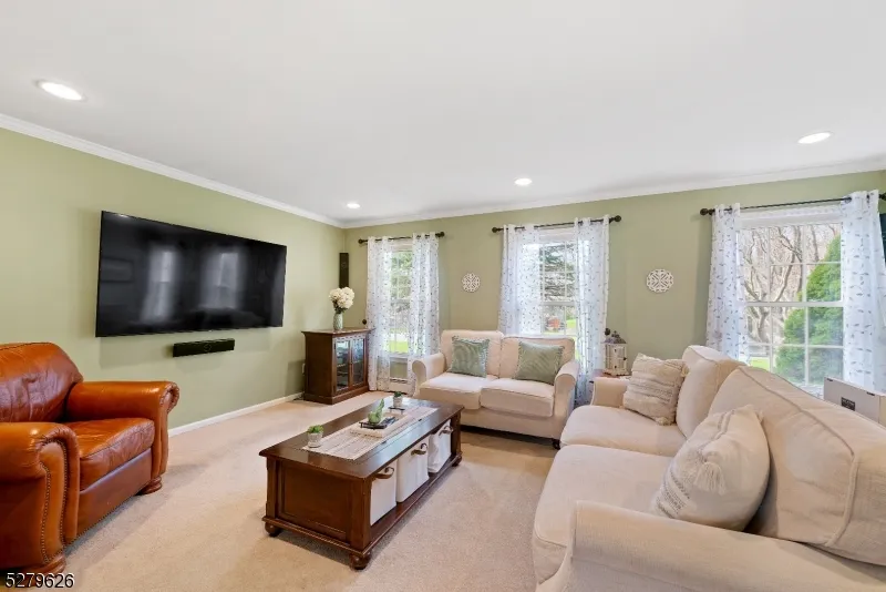 164 Parker Rd Washington, NJ 07853