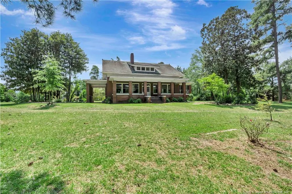 2740 Nc Highway 71 Maxton, NC 28364