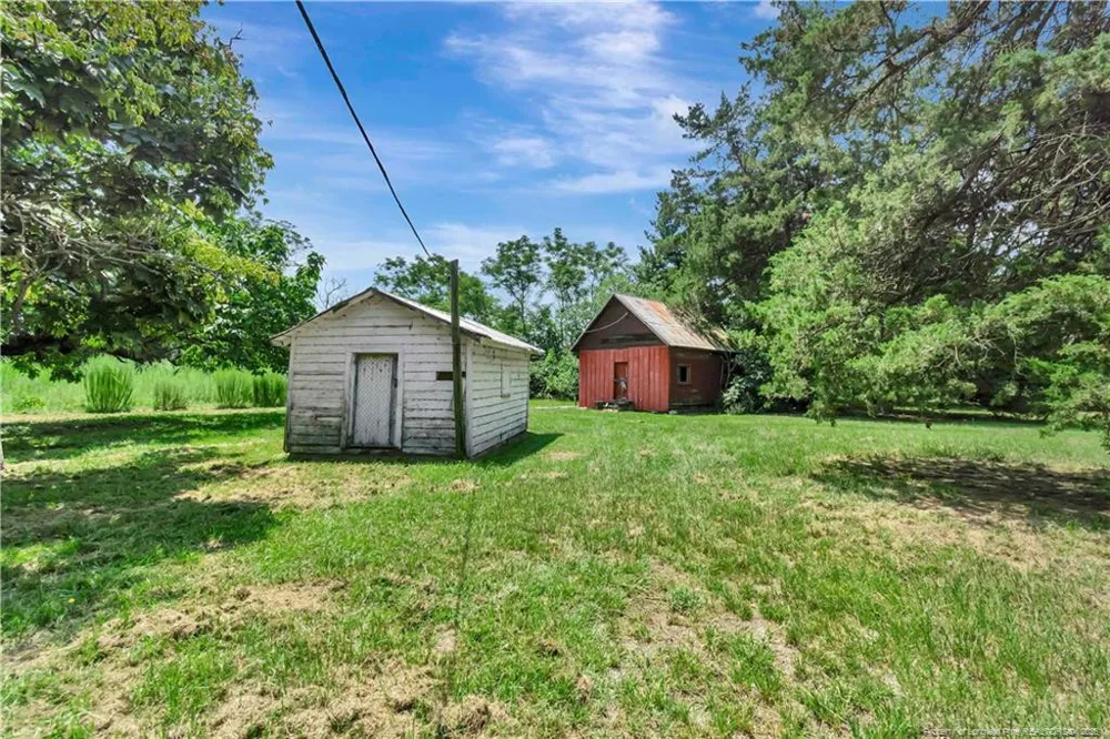 2740 Nc Highway 71 Maxton, NC 28364