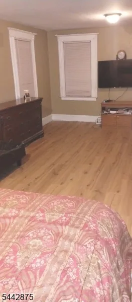46 Sanford St East Orange City, NJ 07018