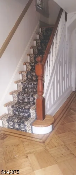 46 Sanford St East Orange City, NJ 07018